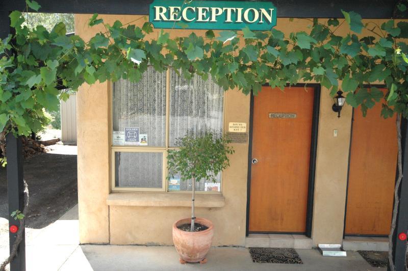Burra Motor Inn Extérieur photo