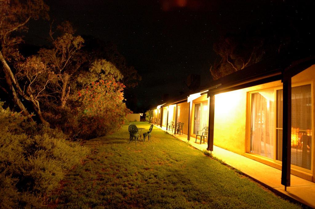 Burra Motor Inn Extérieur photo